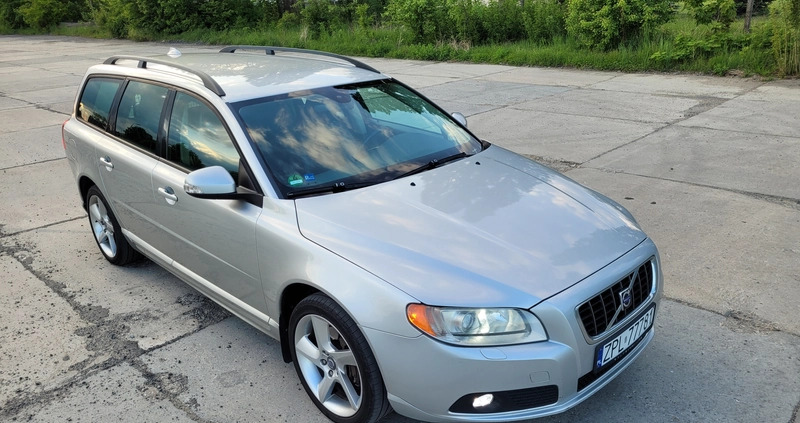 Volvo V70 cena 18000 przebieg: 425000, rok produkcji 2008 z Góra małe 232